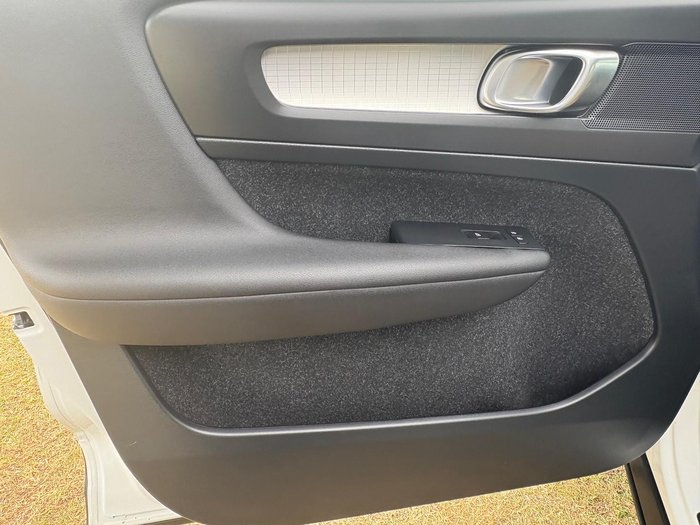 2019 Volvo XC40 T4 Momentum