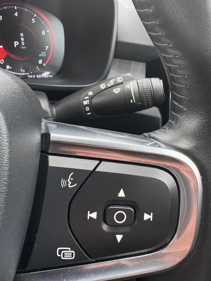 2019 Volvo XC40 T4 Momentum