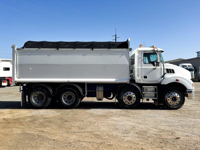 2010 Mack Metro-Liner 8X4 Hardox Steel Tipper Truck