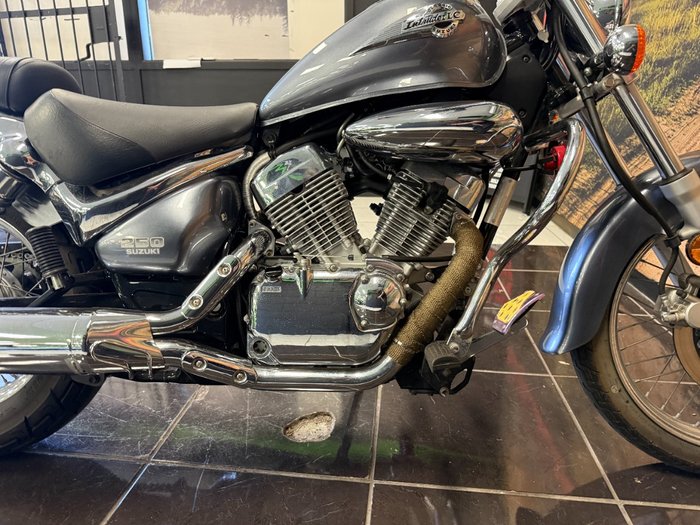 2015 Suzuki VL250 (LC250 INTRUDER) GREY