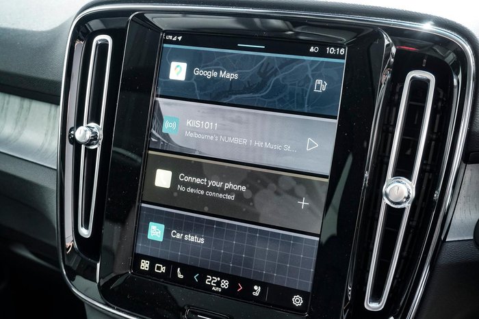 2025 Volvo XC40 Ultra B4 Bright