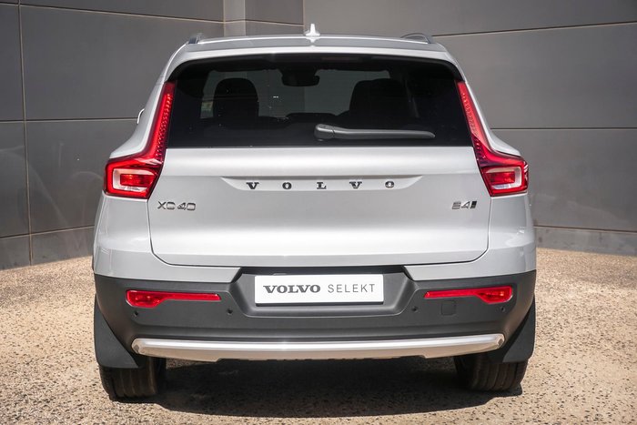 2025 Volvo XC40 Ultra B4 Bright