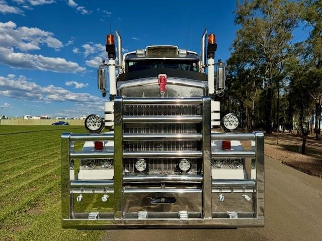 2010 Kenworth T908 50-Inch Bunk, Cummins Isx, 694K Kms, 18Sp
