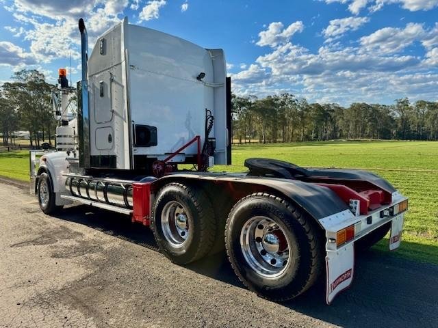 2010 Kenworth T908 50-Inch Bunk, Cummins Isx, 694K Kms, 18Sp
