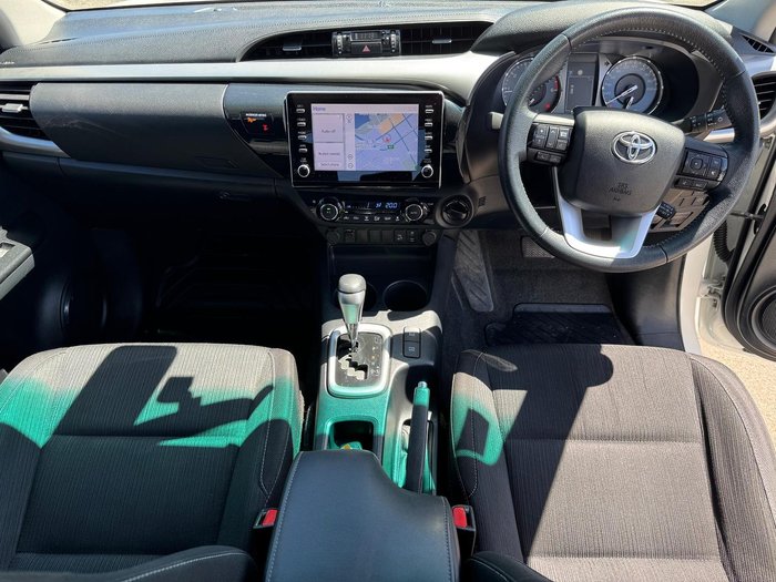 2020 Toyota Hilux SR5