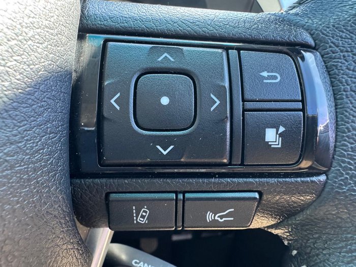 2020 Toyota Hilux SR5