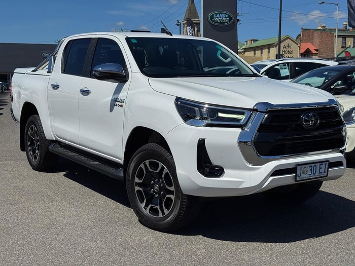 2020 Toyota Hilux SR5