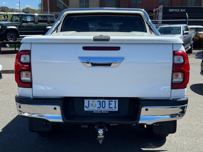 2020 Toyota Hilux SR5