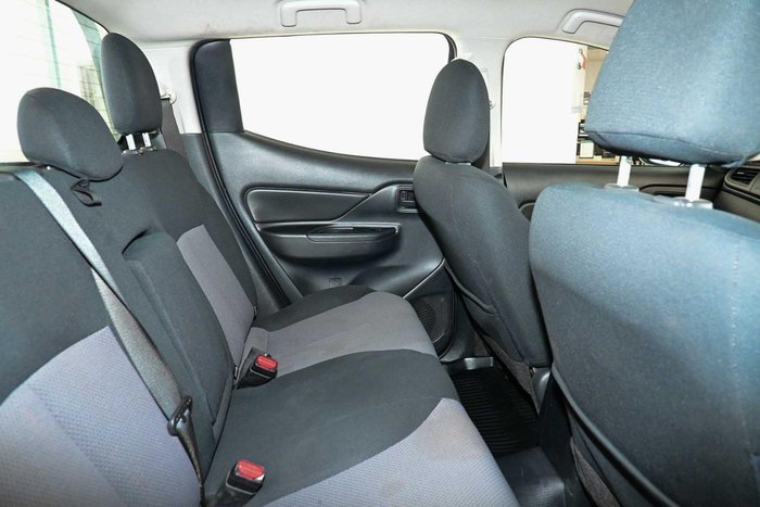 2021 Mitsubishi Triton GLX