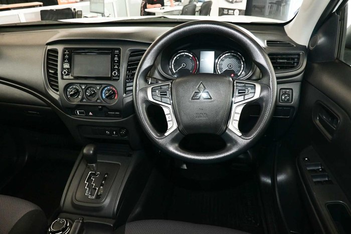 2021 Mitsubishi Triton GLX