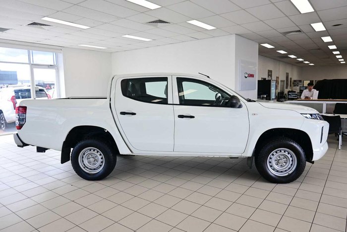2021 Mitsubishi Triton GLX