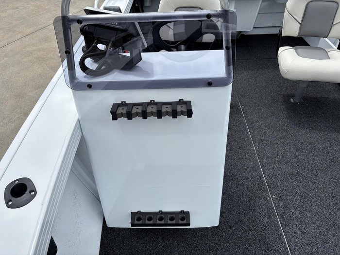 2026 QUINTREX 490 Renegade SC