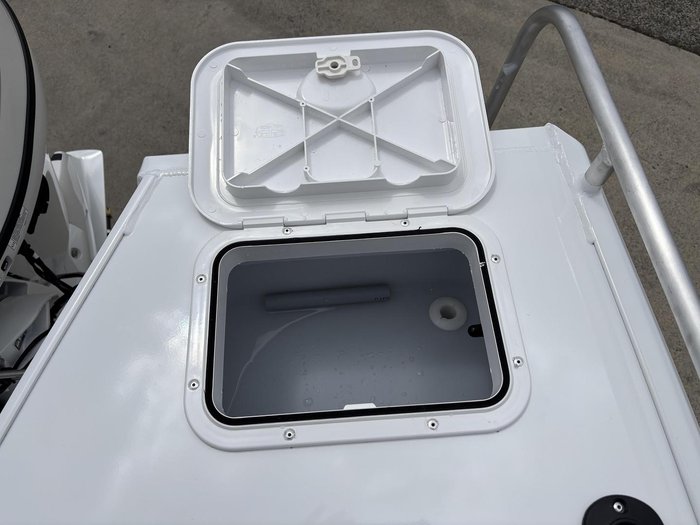 2026 QUINTREX 490 Renegade SC