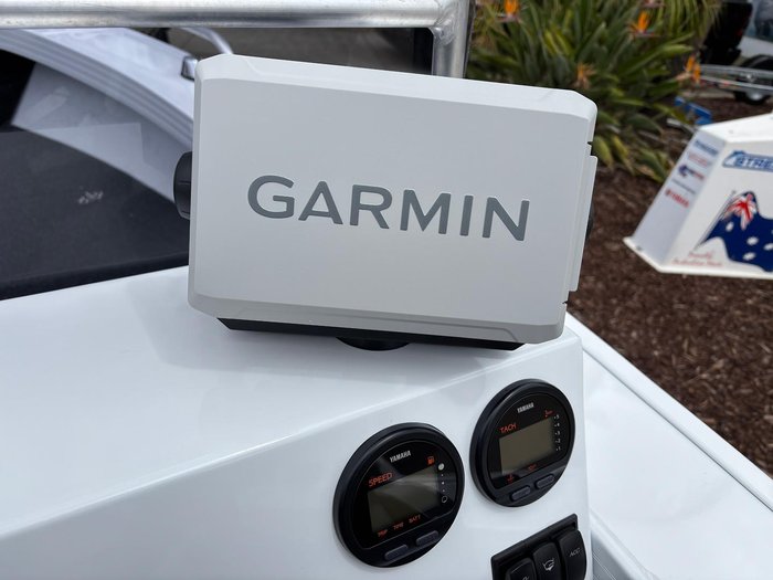 2026 QUINTREX 490 Renegade SC