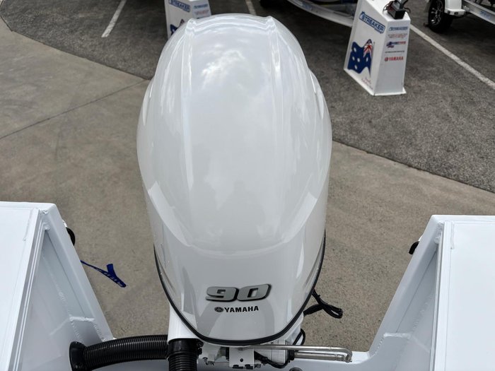 2026 QUINTREX 490 Renegade SC