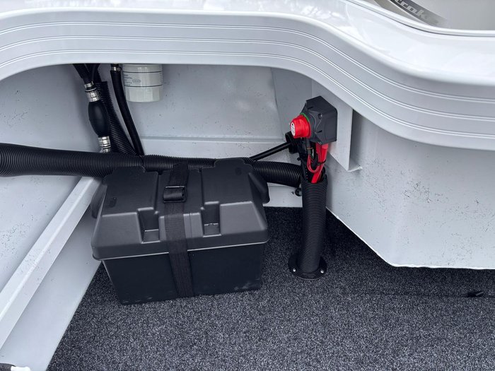 2026 QUINTREX 490 Renegade SC