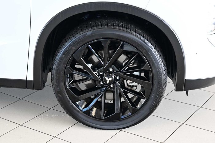 2024 Mitsubishi Outlander Black Edition