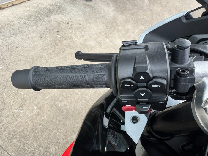 2025 CFMOTO 675 SR-R GREY