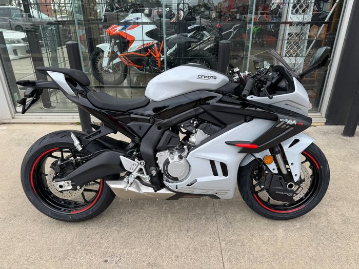 2025 CFMOTO 675 SR-R GREY