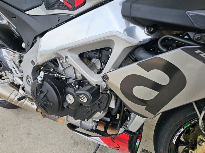 2016 APRILIA TUONO V4 RR Black