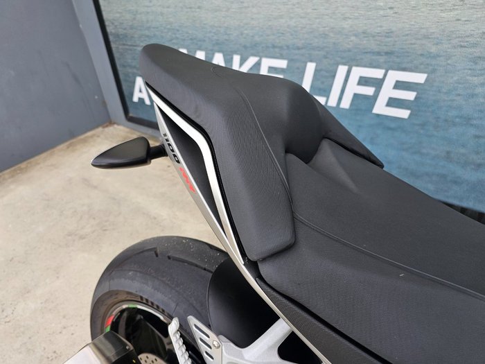 2016 APRILIA TUONO V4 RR Black