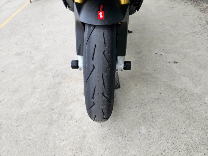 2016 APRILIA TUONO V4 RR Black