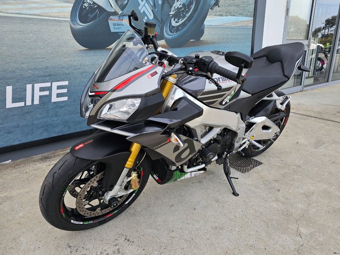 2016 APRILIA TUONO V4 RR Black