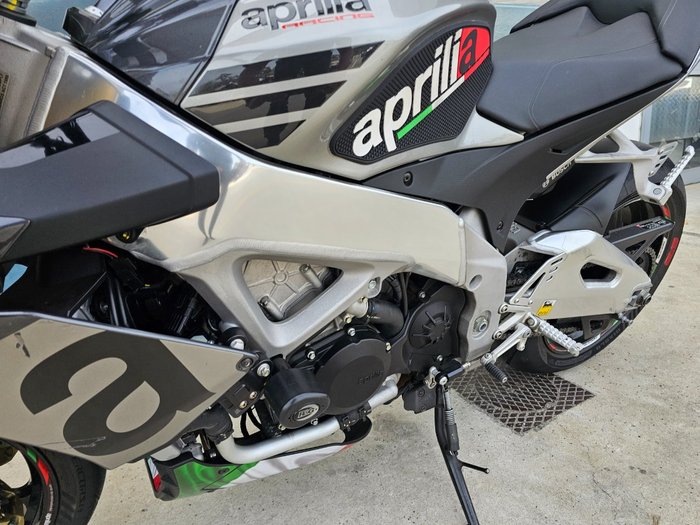 2016 APRILIA TUONO V4 RR Black