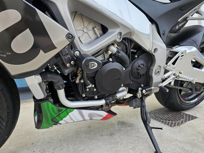 2016 APRILIA TUONO V4 RR Black