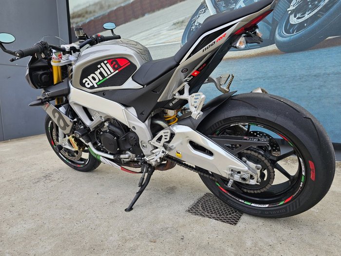 2016 APRILIA TUONO V4 RR Black