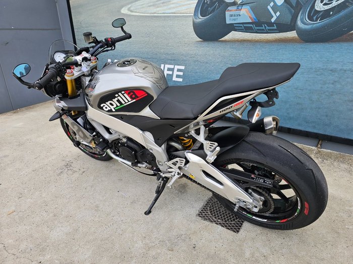 2016 APRILIA TUONO V4 RR Black
