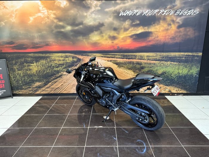 2025 Yamaha 2025 Yamaha 655CC YZF-R7 LAMS BLACK
