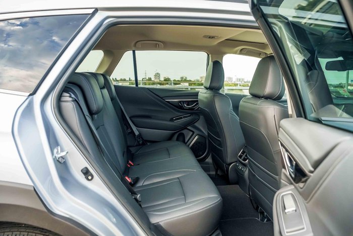 2025 Subaru Outback AWD Touring XT