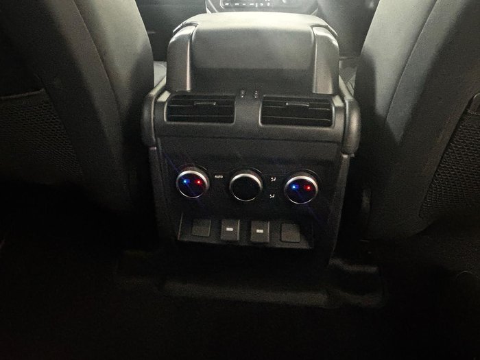 2023 Land Rover Defender 110 D300 X-Dynamic HSE L663 MY23.5 AWD Santorini Black