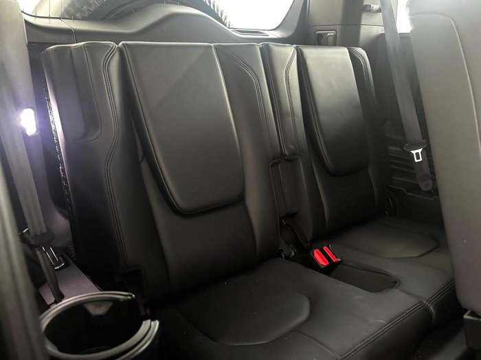 2023 Land Rover Defender 110 D300 X-Dynamic HSE L663 MY23.5 AWD Santorini Black