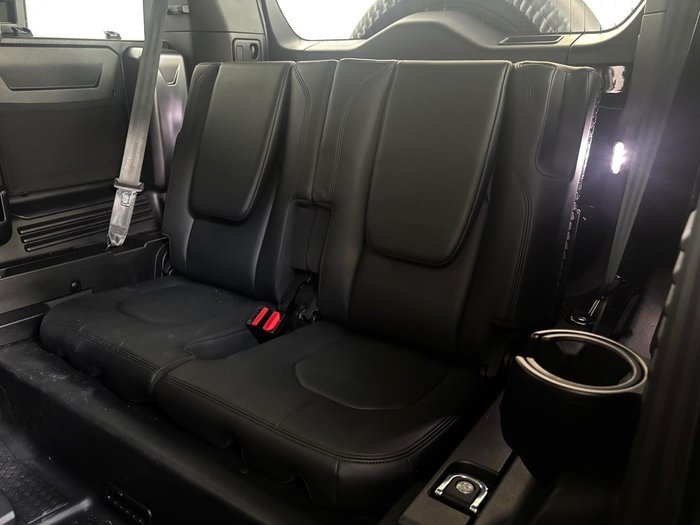 2023 Land Rover Defender 110 D300 X-Dynamic HSE L663 MY23.5 AWD Santorini Black