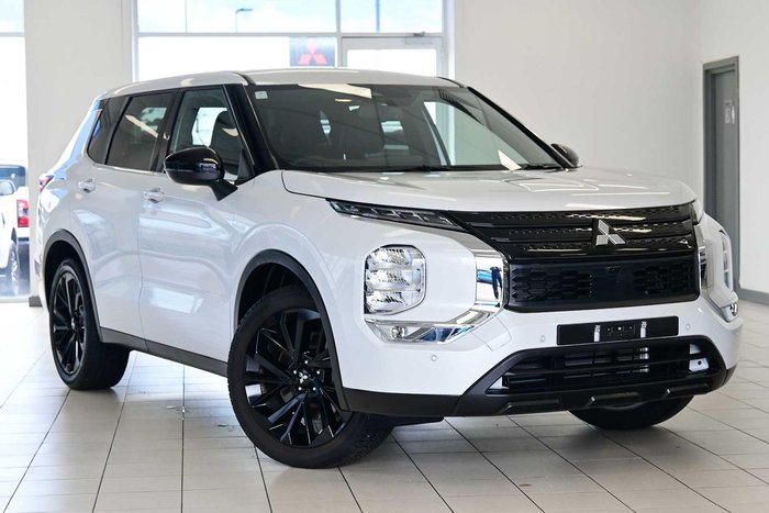 2023 Mitsubishi Outlander LS Black Edition