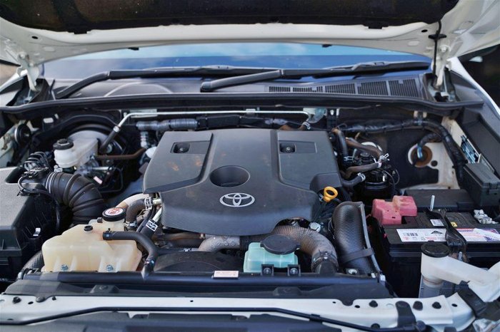 2022 Toyota Hilux SR