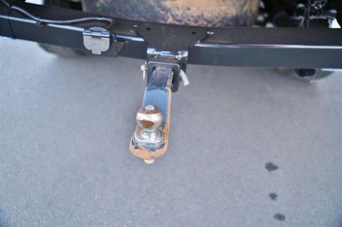 2022 Toyota Hilux SR