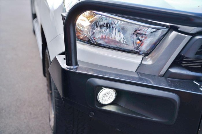 2022 Toyota Hilux SR