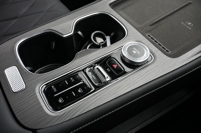 2025 Chery Tiggo 8 PRO MAX Super Hybrid DHT Ultimate