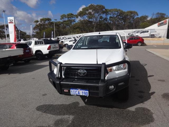 2019 Toyota Hilux SR