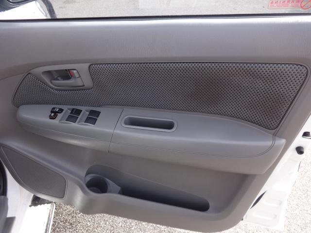 2011 Toyota Hilux SR