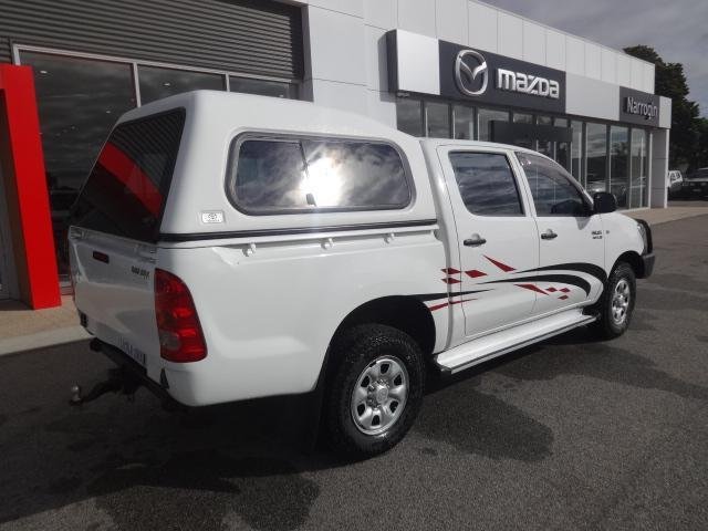 2011 Toyota Hilux SR
