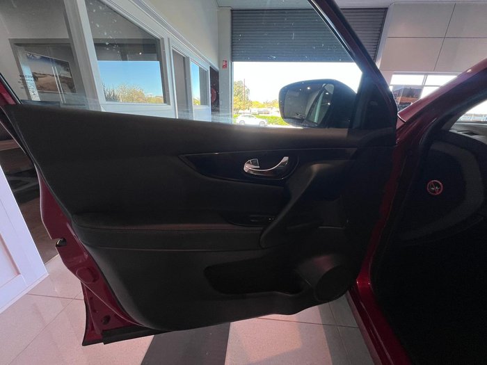 2015 Nissan QASHQAI Ti J11 Magnetic Red