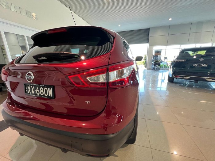 2015 Nissan QASHQAI Ti J11 Magnetic Red