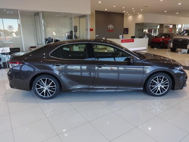 2024 Toyota Camry SL