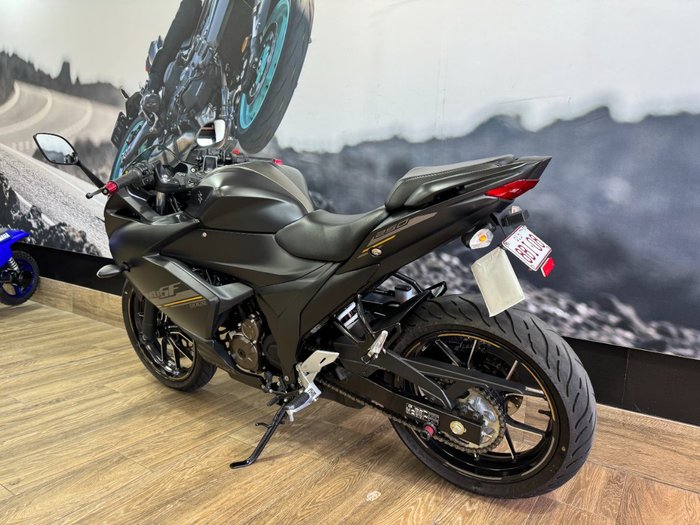 2023 Suzuki GIXXER Black