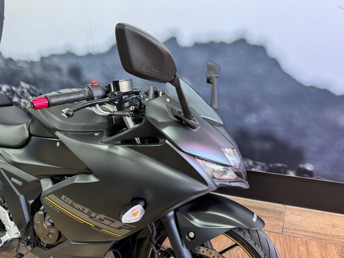 2023 Suzuki GIXXER Black