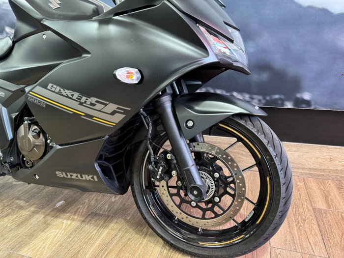 2023 Suzuki GIXXER Black